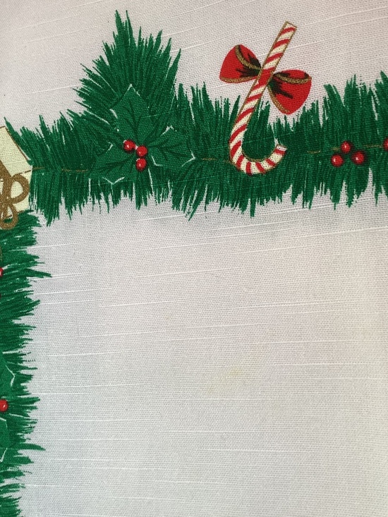 *Vintage Christmas Tablecloth* Excellent Condition * - Picture 11 of 11